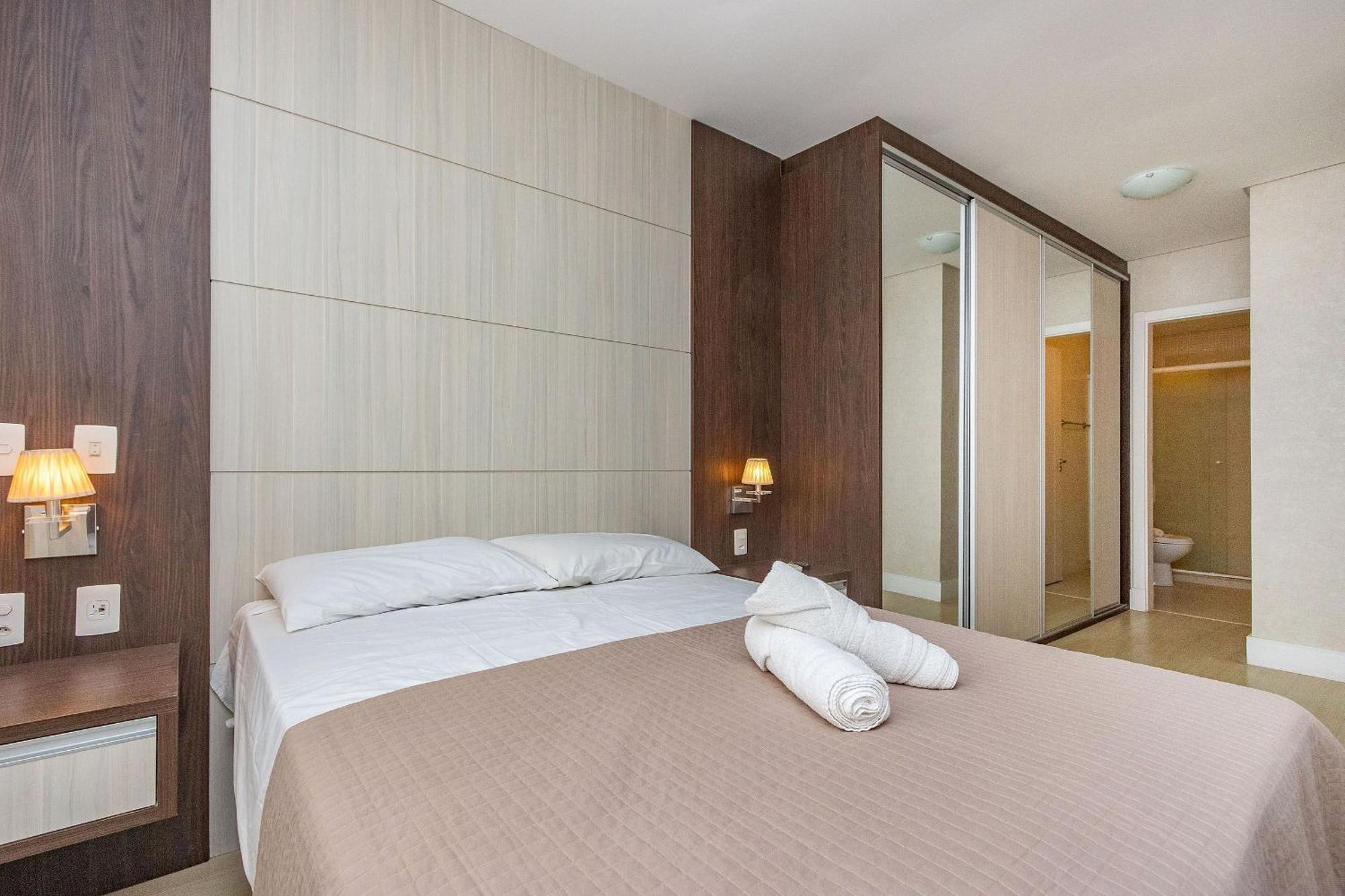 Boulevard 224D - Excelente Apartamento Em Condominio De Luxo No Centro De Bombinhas - Piscina - Jacuzzi - Academia - Portaria 24H. Eksteriør billede